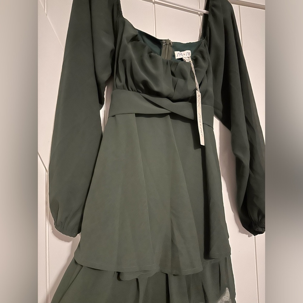 She + Sky NWT Forest Green Ruffle Romper | Size L | Sheer Long Sleeve - Picture 2 of 8